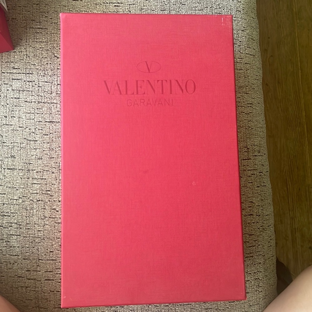 Valentino Cream White Slides